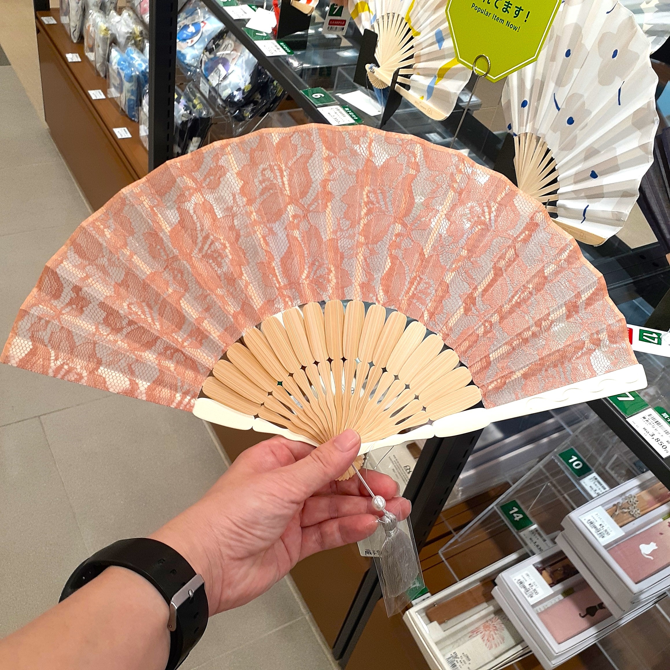 https://miyazaki.hands.net/item/8f7017eb4e87be0f7786523f9394bda5df056b4a.jpg